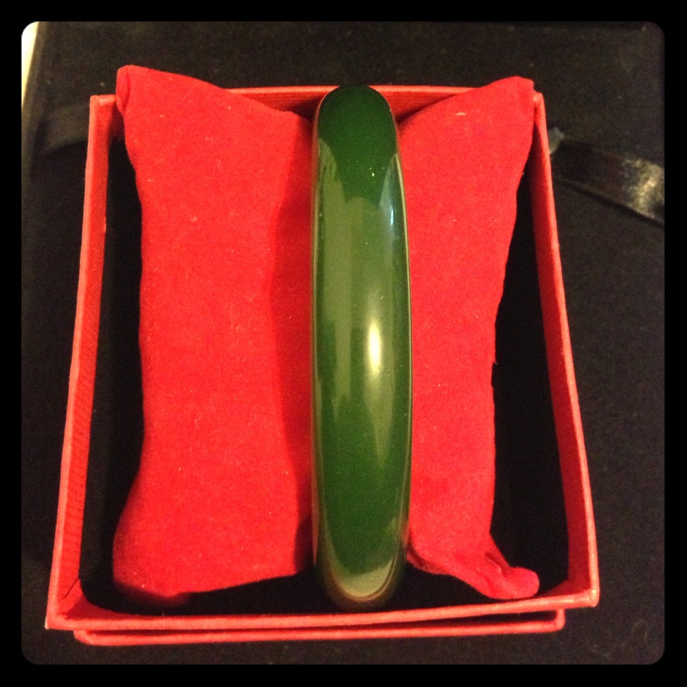 🚫SOLD🚫💯real jade bangle dark green and huge size💖